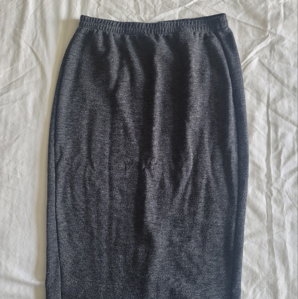 Roots Dark Grey Below Knee Active Skirt Size XS Vintage Mid-2000s